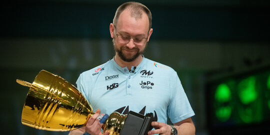 EJ Tackett Defends PBA Shark Championship Title