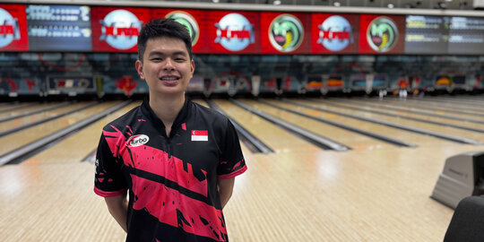 Singapore’s Darren Ong Shoots Two 300 Games to Lead PBA Viper Championship